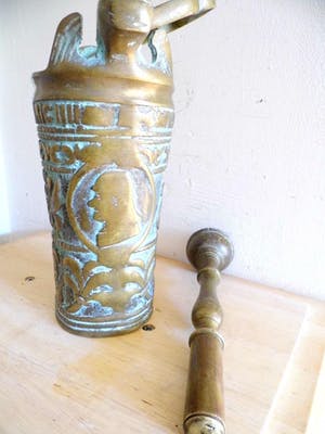 Brons (Onbekend) - Wijwatervat kopen? Bied vanaf 160!