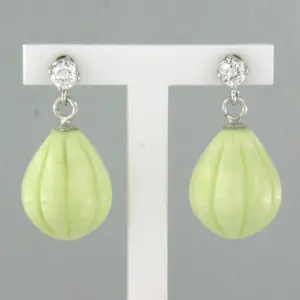 18k gouden oorhangers met limoen chrysopraas en briljant geslepen diamant kaufen? Bieten Sie von 385!