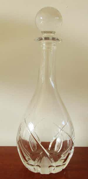 Niet of onleesbaar gesigneerd - Da Vinci geslepen kristallen karaf model Grossetto verkocht voor € 10!