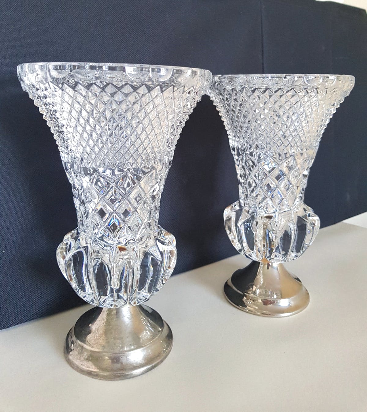 Niet of onleesbaar gesigneerd - Kristallen vazen  kopen? Bied vanaf 1!