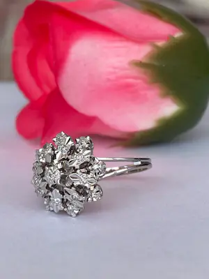 Vintage 18 kt White Gold Rosette Cluster Diamonds ring kopen? Bied vanaf 550!