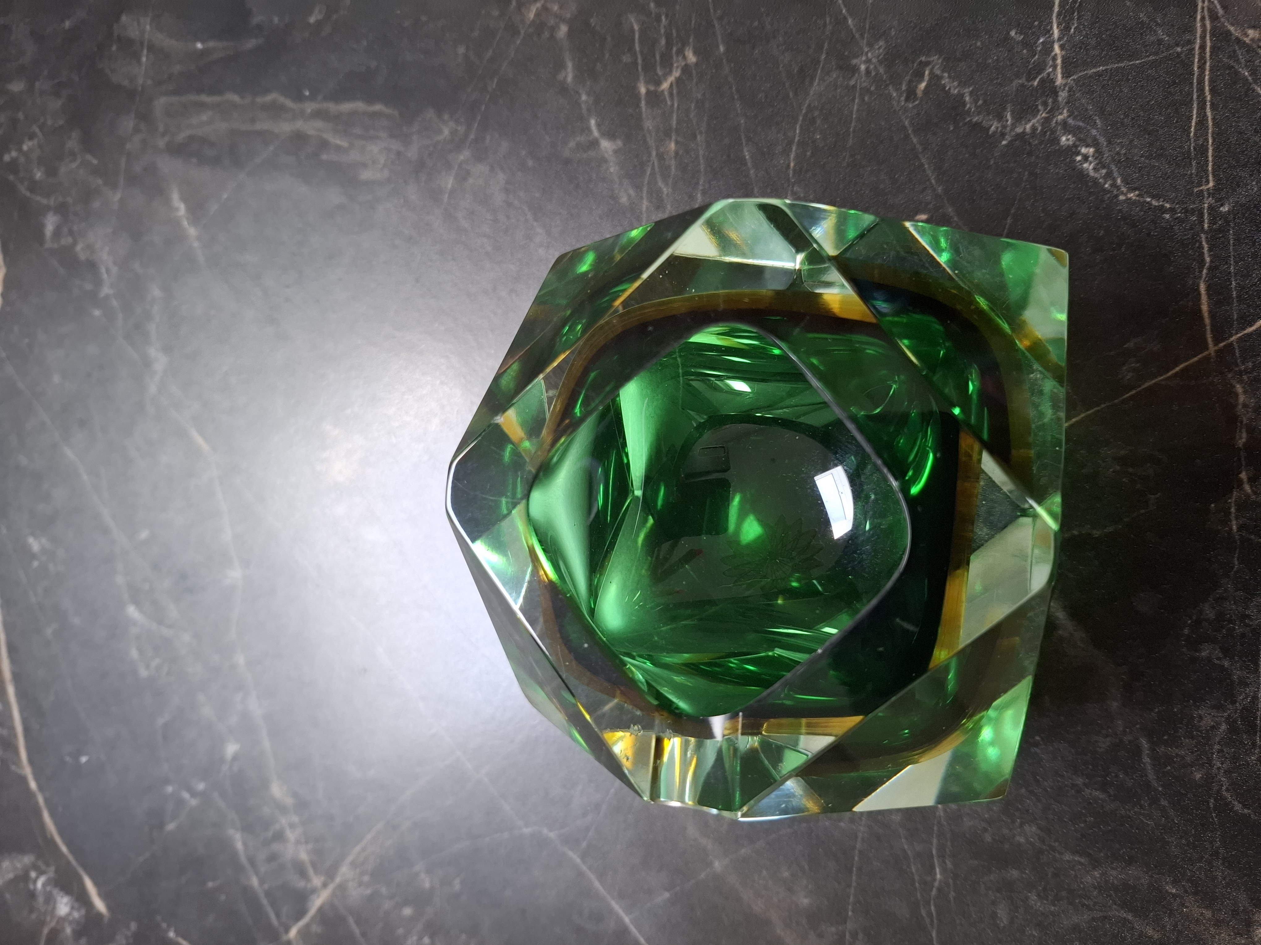 Allessandro Mandruzzato - Asbak in groen met amberkleur kopen? Bied vanaf 25!