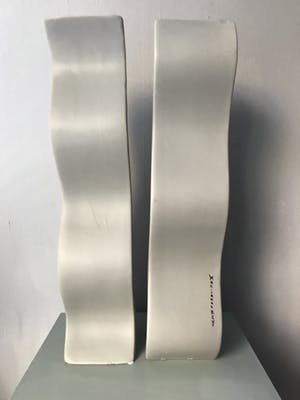 Marianne Bey - Two vases grey kopen? Bied vanaf 35!