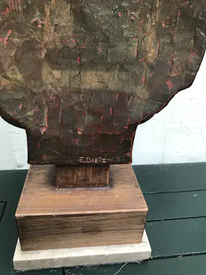 Elmar Dietz - gesigneerde houten sculptuur van Elmar Dietz kopen? Bied vanaf 300!