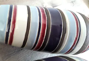 Niet of onleesbaar gesigneerd - Twee unieke vintage design vazen (handwerk). kopen? Bied vanaf 1!