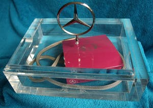 Ted Noten - Dutch Fashion Award 2009 , ‘Icon Homme’ - Mercedes-Benz kopen? Bied vanaf 350!