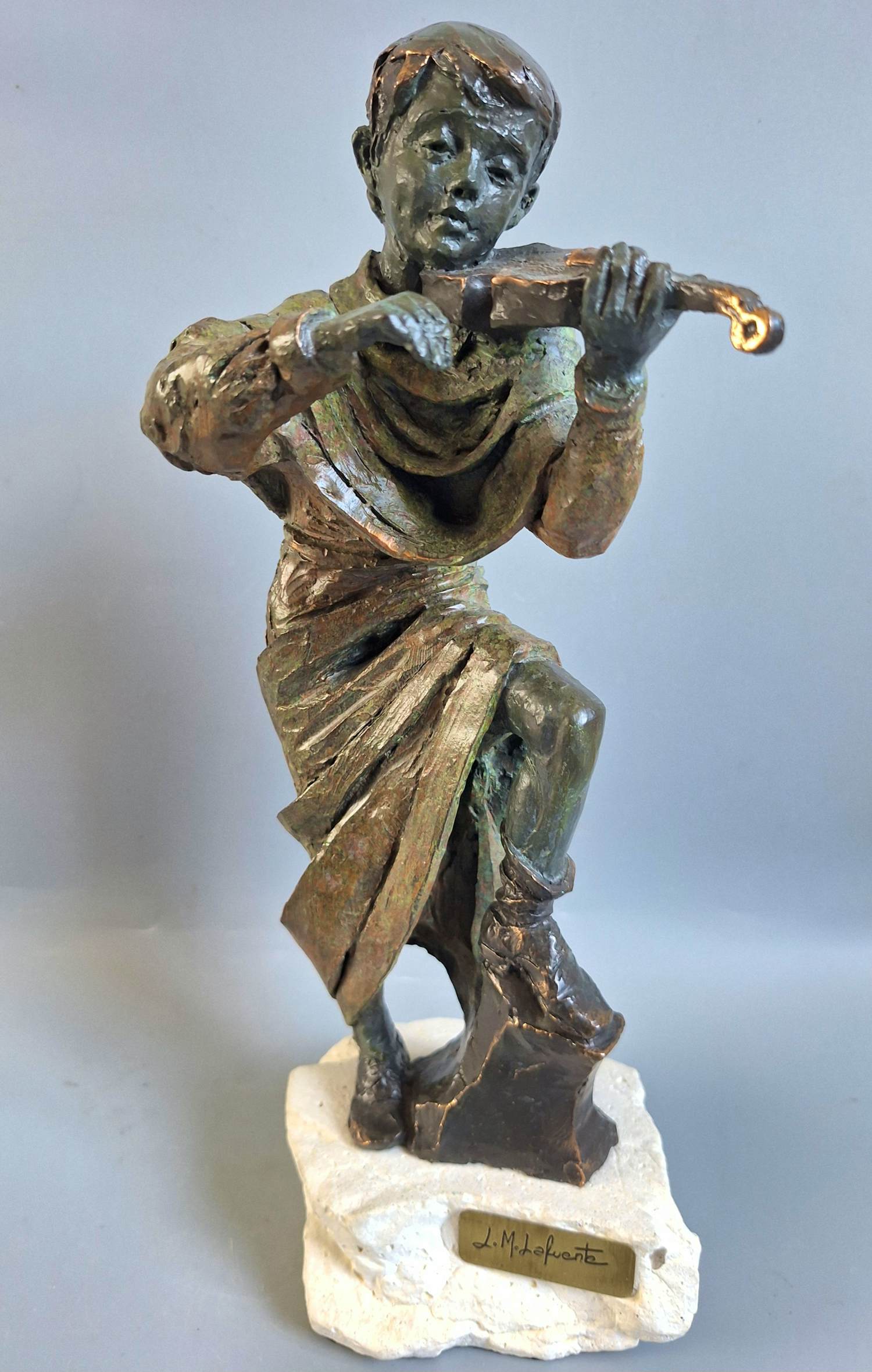 Luis Martinez Lafuente - Jongen met viool kopen? Bied vanaf 125!