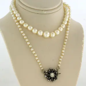 Goud met zilver slot bezet met diamant met een rij parels - 52 cm kopen? Bied vanaf 222!