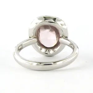 18k witgouden ring met roze kwarts en briljant geslepen diamanten tot. 0.50ct kopen? Bied vanaf 760!