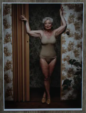 Erwin Olaf - C - print: Mature - 1999 kopen? Bied vanaf 450!