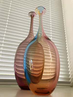 Kosta Boda - Kjell Engman serie Fidji small &medium uitvoering verkocht voor € 90!