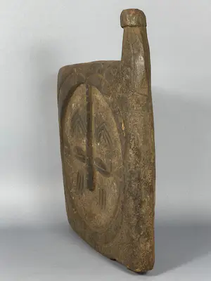 Kwele - 180139 - Old African Tribal used Kwese window - Congo. kopen? Bied vanaf 45!