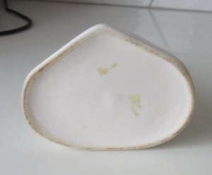 Plateelbakkerij Flora - Mat wit platelen solifleur vaasje kopen? Bied vanaf 1!