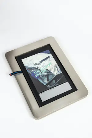 AcheterDamien Hirst - gesigneerd, The Elusive Truth, New Paintings, exclusieve uitgave in metalen box? Enchérissez de 1750!