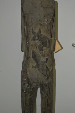 Niet of onleesbaar gesigneerd - Houten beeld. Oran Ulu. Borneo. kopen? Bied vanaf 1!