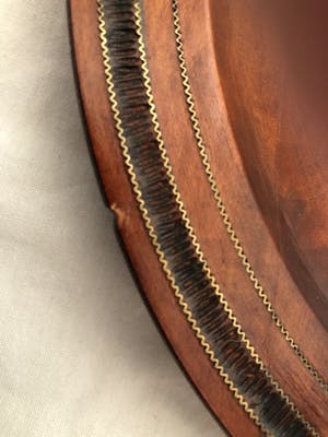 Curiosa - 2 Poolse folkloristische borden met zeer verfijnd houtsnijwerk kopen? Bied vanaf 1!