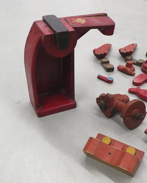 Niet of onleesbaar gesigneerd - Hout, Diverse industriële mallen kopen? Bied vanaf 1!