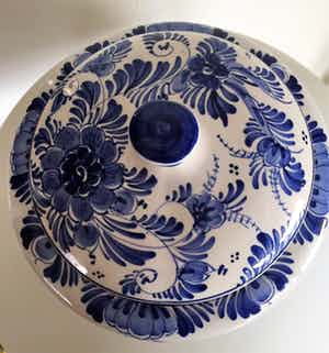 Potterie Oud Delft - De drie klokken verkocht voor € 45!