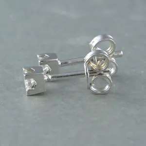 18k wit gouden solitair oorknoppen met briljant geslepen diamant tot. 0,20ct kopen? Bied vanaf 270!