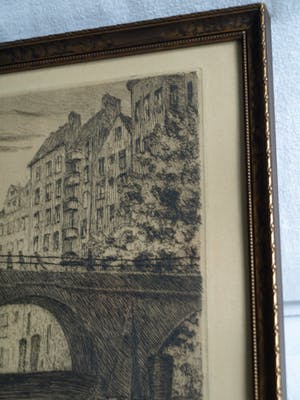 Niet of onleesbaar gesigneerd - Ingelijste ets, Stadsgezicht Hamburg , Ellerntorsbrücke – ca. 1930 ? kopen? Bied vanaf 1!