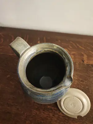 Wiebo Lublink - Geglazuurde schenkkan met deksel kopen? Bied vanaf 20!