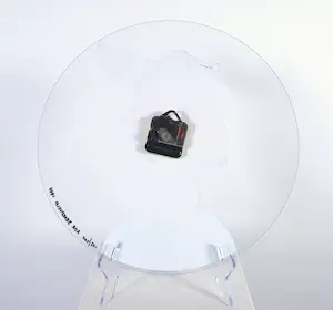 Ada Breedveld - Klok van glas, Dame balancerend op bal kopen? Bied vanaf 1!