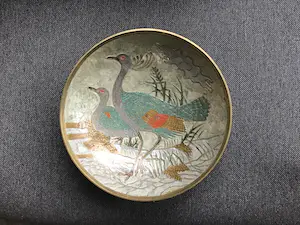 Niet of onleesbaar gesigneerd - Geëmailleerde schaal kopen? Bied vanaf 1!