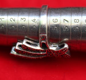 1e gehalte Zilver - Zilveren ring met markesietjes kopen? Bied vanaf 29!