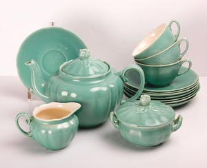 Plateelbakkerij Zuid-Holland - Groen art deco servies met floraal decor en oramentatie 1930's kopen? Bied vanaf 19!