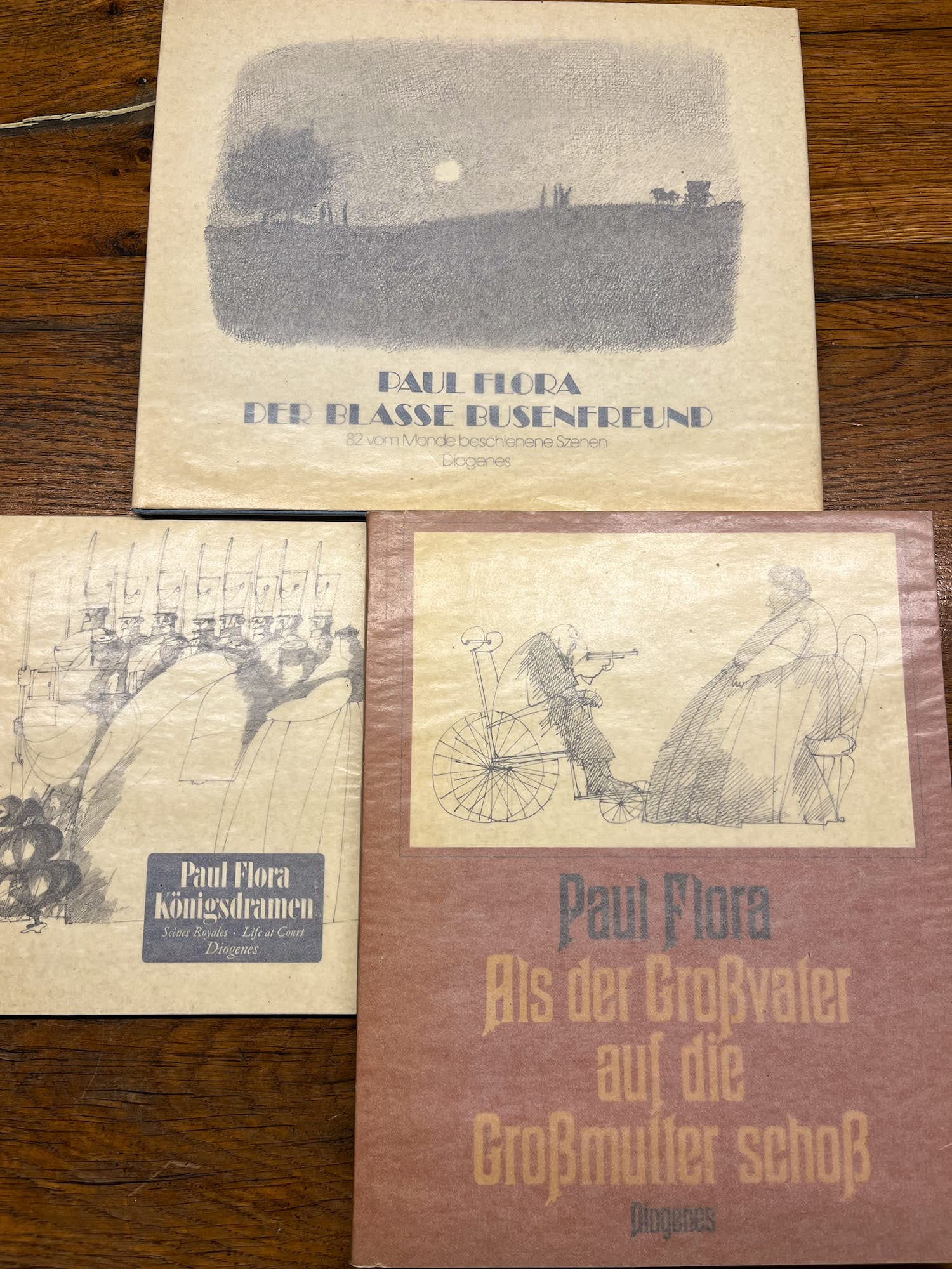Paul Flora - 3 gesigneerde boeken , bovendien voorzien van een kleine tekening. kopen? Bied vanaf 98!