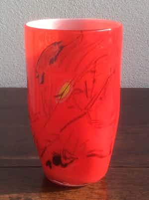 Niet of onleesbaar gesigneerd - GLAZEN DESIGN VAAS verkocht voor € 1!