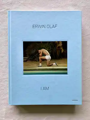 Erwin Olaf - I Am - gesigneerd exemplaar; Nederlandse versie verkauft für € 125!