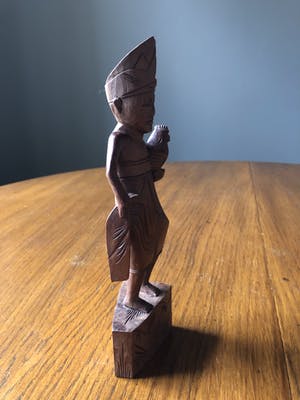 Niet of onleesbaar gesigneerd - Balinees met vechthaan (art deco) kopen? Bied vanaf 1!