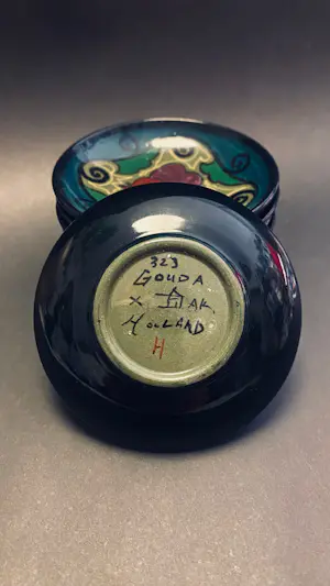 Plateelbakkerij Zuid-Holland - Zeldzame set (8x) Antiek Gouds Plateel – PZH – Schilder Aaltje Kraan kopen? Bied vanaf 40!