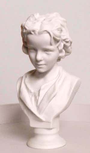 Vista Alegre - Porseleinen borstbeeld "Flor Agreste" uit de 19e eeuw - Antonio Soares dos Reis verkocht voor € 65!