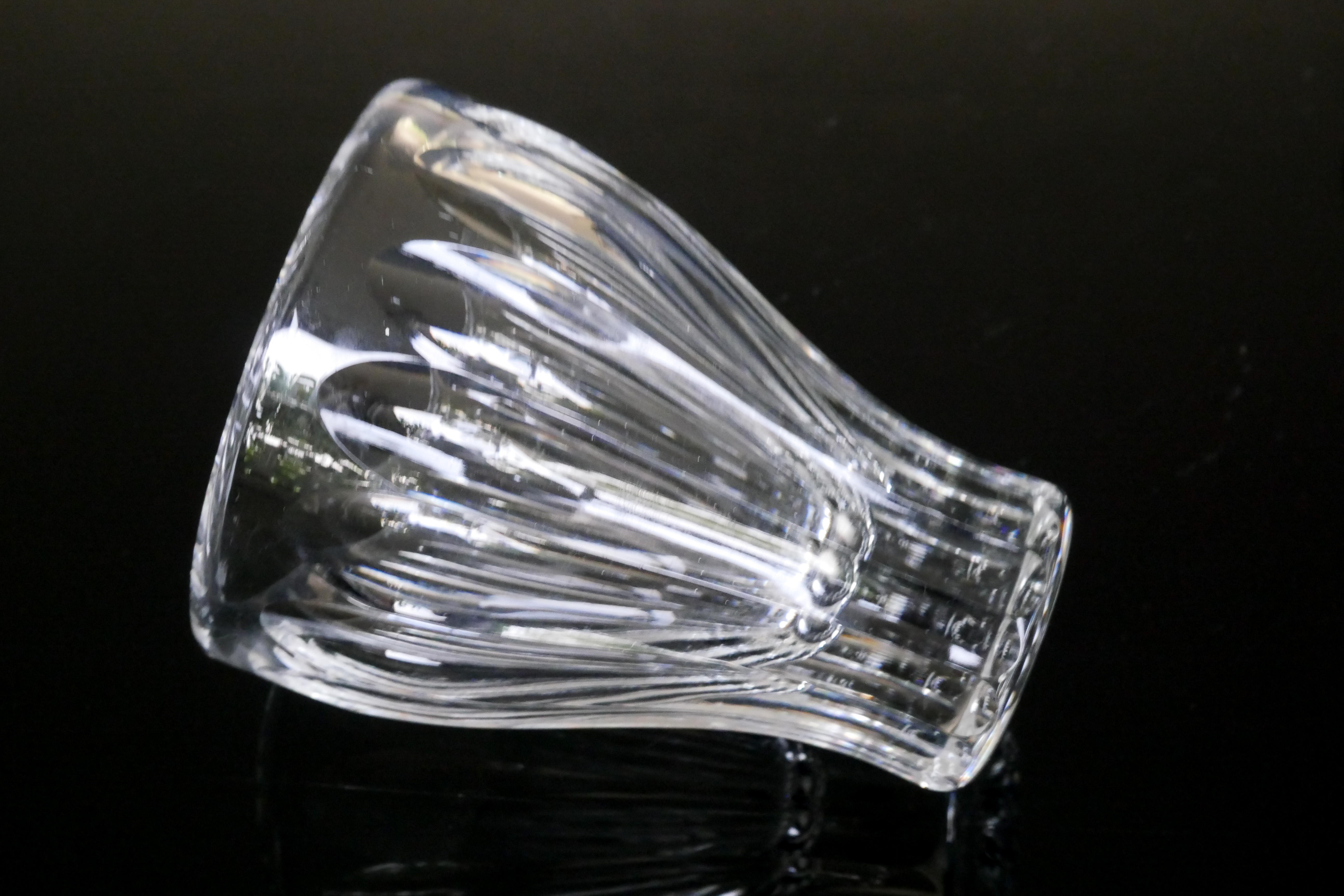 Floris Meydam - Geslepen vaasje. kopen? Bied vanaf 20!