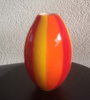 Niet of onleesbaar gesigneerd - DESIGN VAAS verkocht voor € 1!