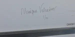 Monique Velzeboer - C-print op dibond, Portret van twee kinderen (voor het Liliane Fonds) kopen? Bied vanaf 150!