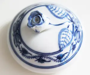 Meissen porzellan - "THUN Klösterle Form MEISSEN" Zwiebelmuster Kaffeekanne kopen? Bied vanaf 35!