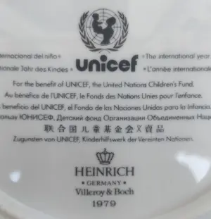 Villeroy en Boch - Herinneringsbord Unicef - Internationaal Jaar van het Kind kopen? Bied vanaf 15!