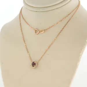 14k rosé gouden collier met hanger met robijn en diamant 0.05 ct - 45 cm kopen? Bied vanaf 185!