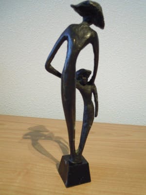 Corry Ammerlaan - Prachtig beeldje van een moeder met kind kopen? Bied vanaf 35!