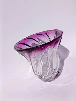 AcheterVal-Saint-Lambert - Vase modèle "Torsade", designer: René Delvenne.? Enchérissez de 68!