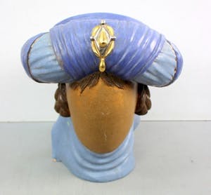 Niet of onleesbaar gesigneerd - "Vrouw met tulband" kopen? Bied vanaf 10!