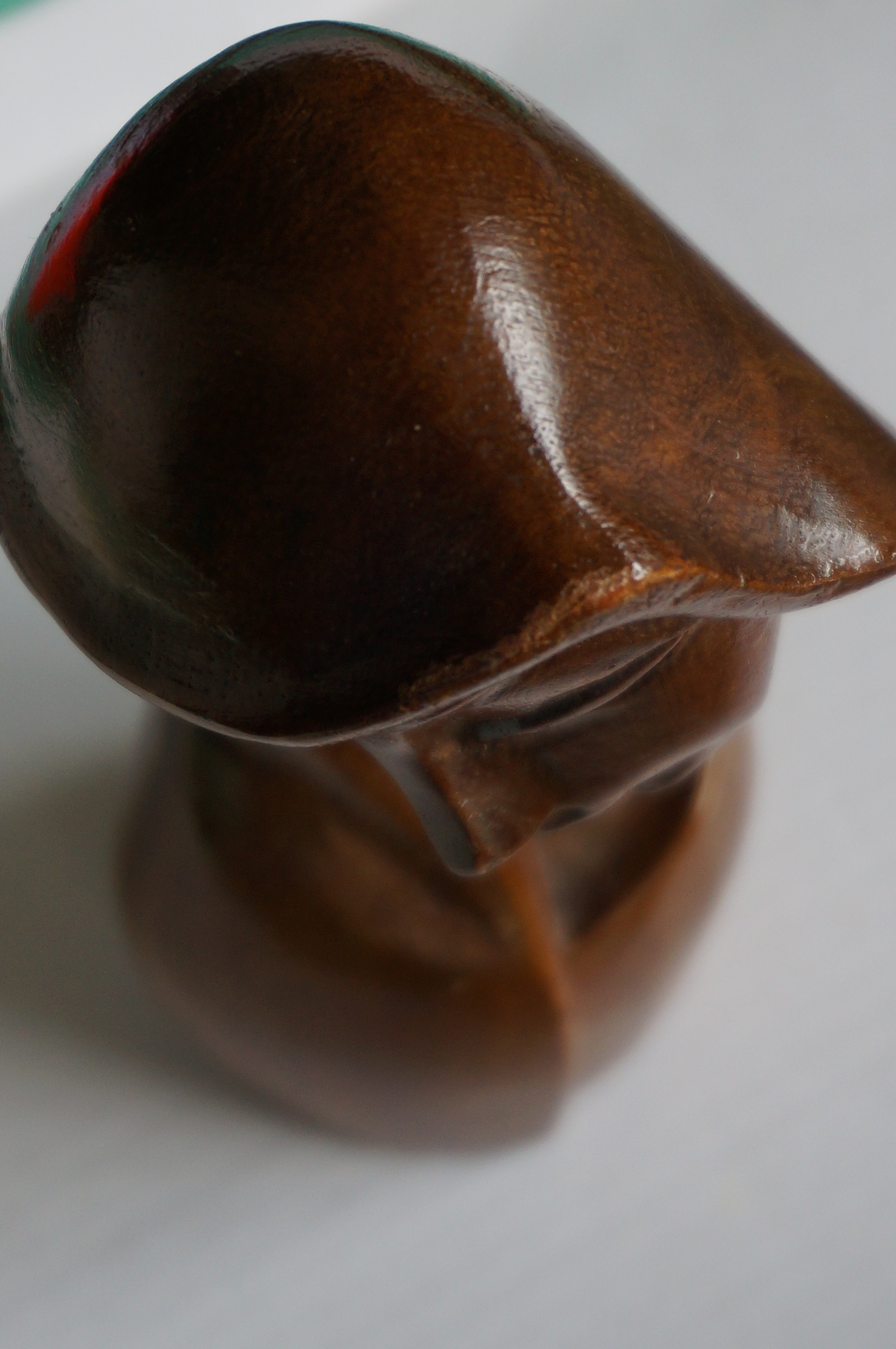 Niet of onleesbaar gesigneerd - Vrouwenkopje (Madonna?) kopen? Bied vanaf 1!