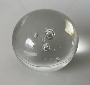 Niet of onleesbaar gesigneerd - Twee glazen Presse Papiers Uncontrolled Airbubbles kopen? Bied vanaf 1!