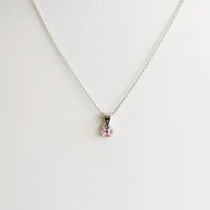 0.37ct Sapphire Pendant with chain kopen? Bied vanaf 190!