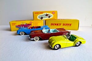 Curiosa - Dinky Toys - 3x Cabriolet+bestuurder- Ford en Triumph - Atlas/Mattel 1:43 +Doos kopen? Bied vanaf 1!