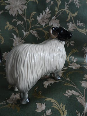 Niet of onleesbaar gesigneerd - Ram van geglazuurd aardewerk kopen? Bied vanaf 1!