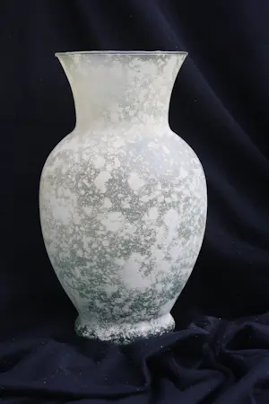 AcheterNiet of onleesbaar gesigneerd - Uitzonderlijk stijlvolle Loodkristalen Groene Oude Glazen Murano Vetro A Scavo V? Enchérissez de 1!